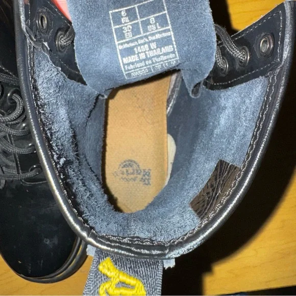 1460 Glossy Black Dr. Martens- Size US 8 - Picture 12 of 13